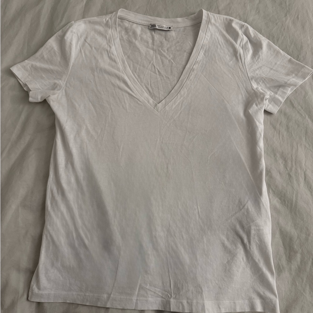 Zara White V-Neck Short Sleeve Tee